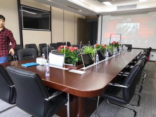 江西智能家具工程定制,贛州智能辦公家具工程案例,南康智能實(shí)木辦公家具生產(chǎn)廠家